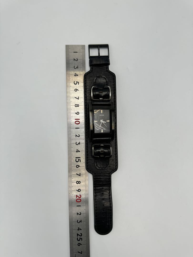Guess Analog Quartz Men Watch Leather Strap
