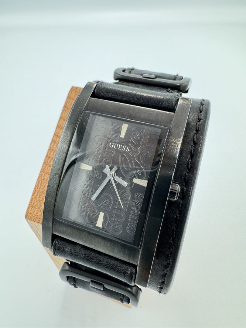 Guess Analog Quartz Men Watch Leather Strap