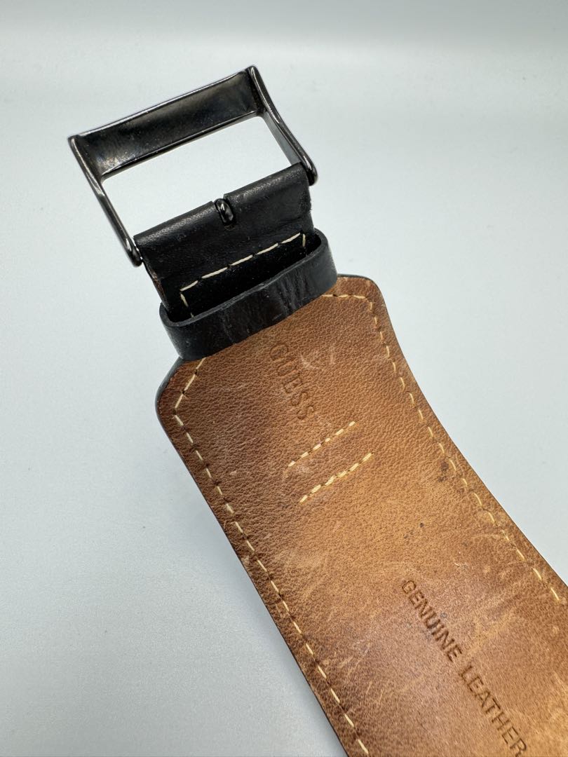 Guess Analog Quartz Men Watch Leather Strap