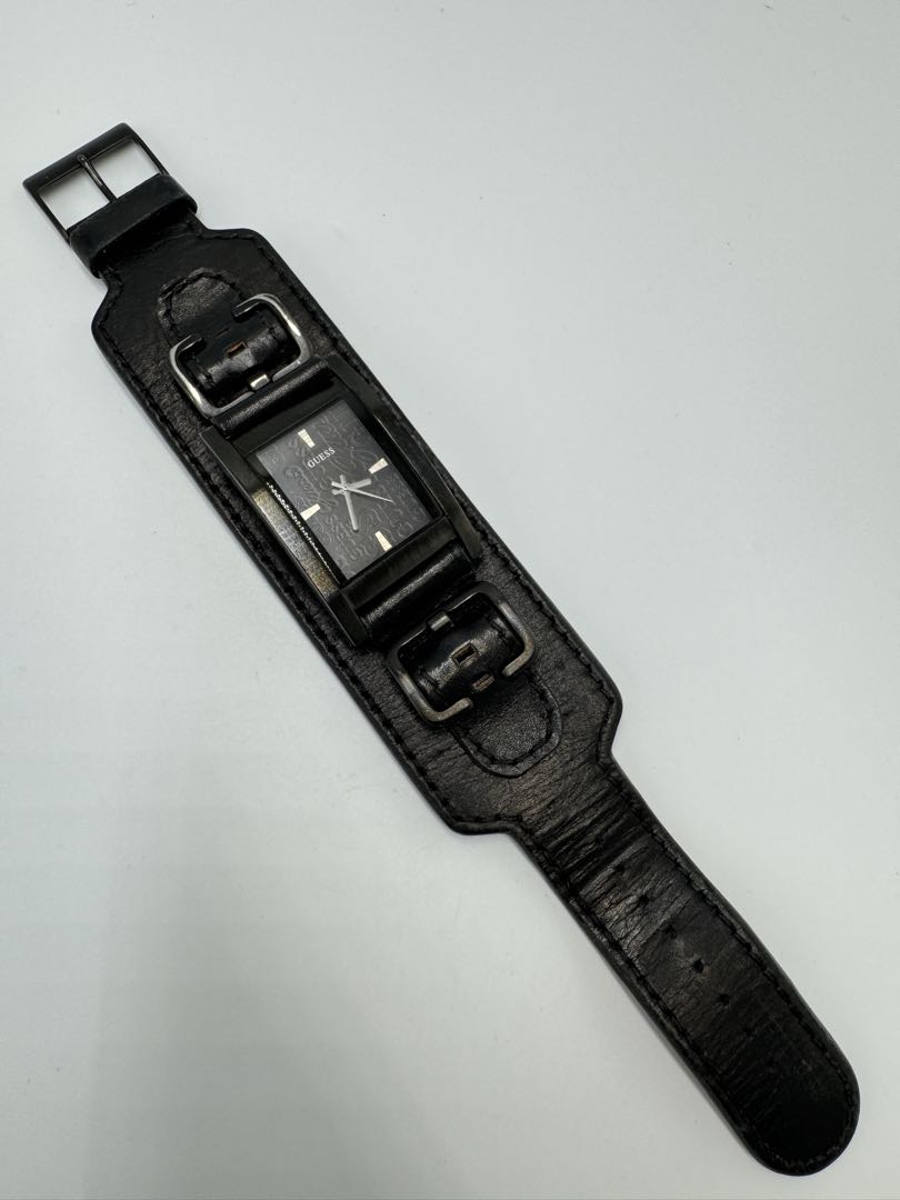 Guess Analog Quartz Men Watch Leather Strap