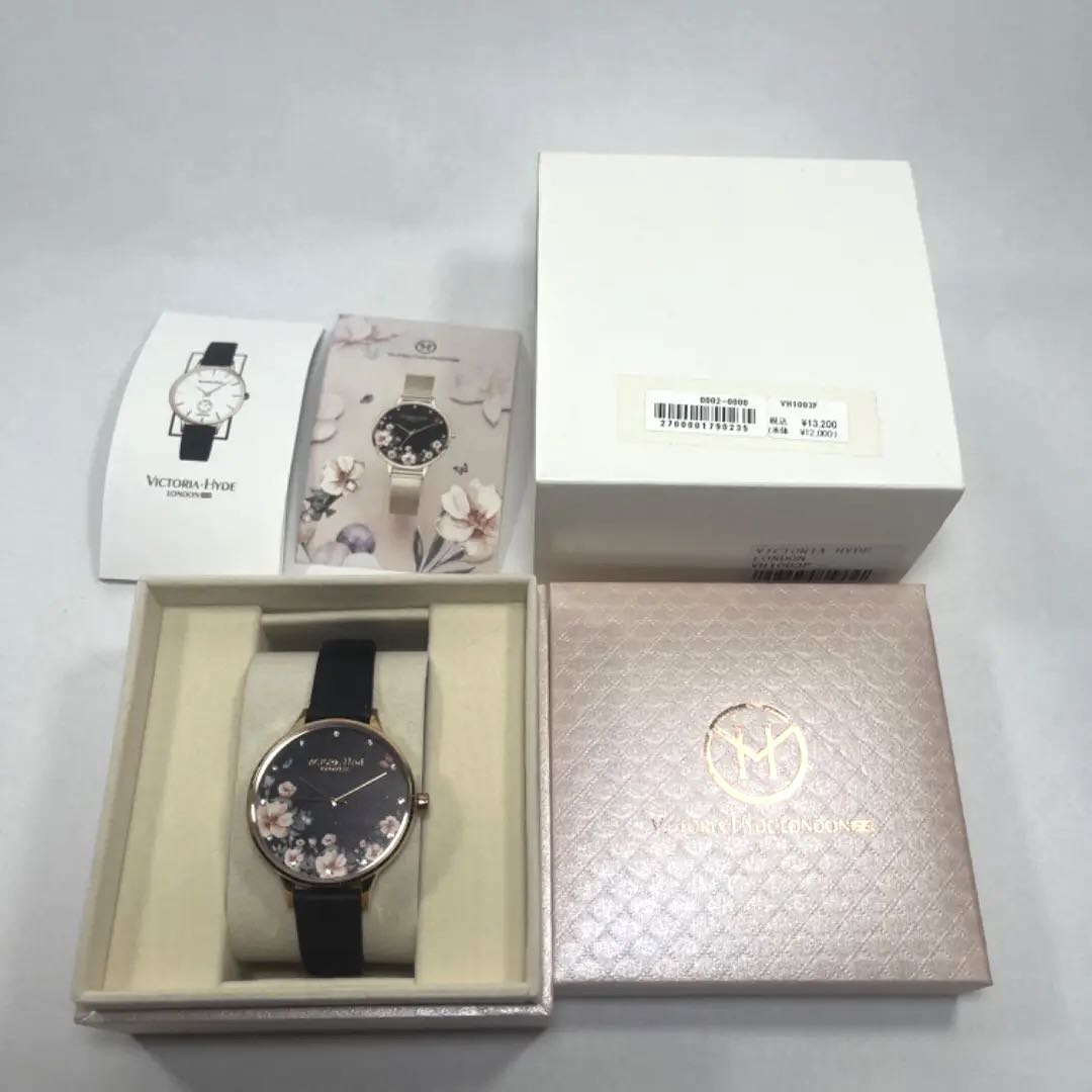 VICTORIA HYDE LONDON Analog Quartz Women