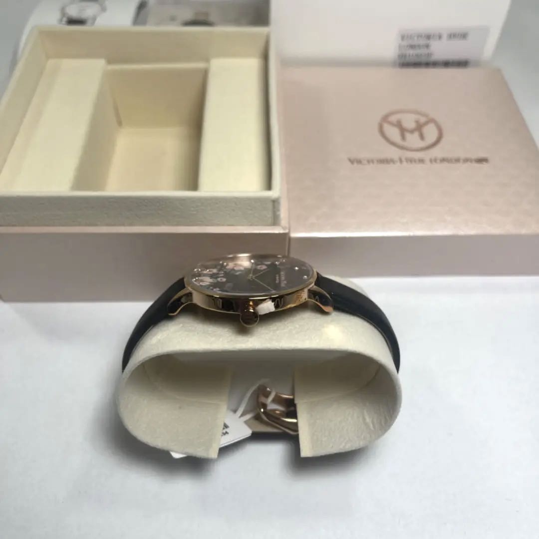 VICTORIA HYDE LONDON Analog Quartz Women
