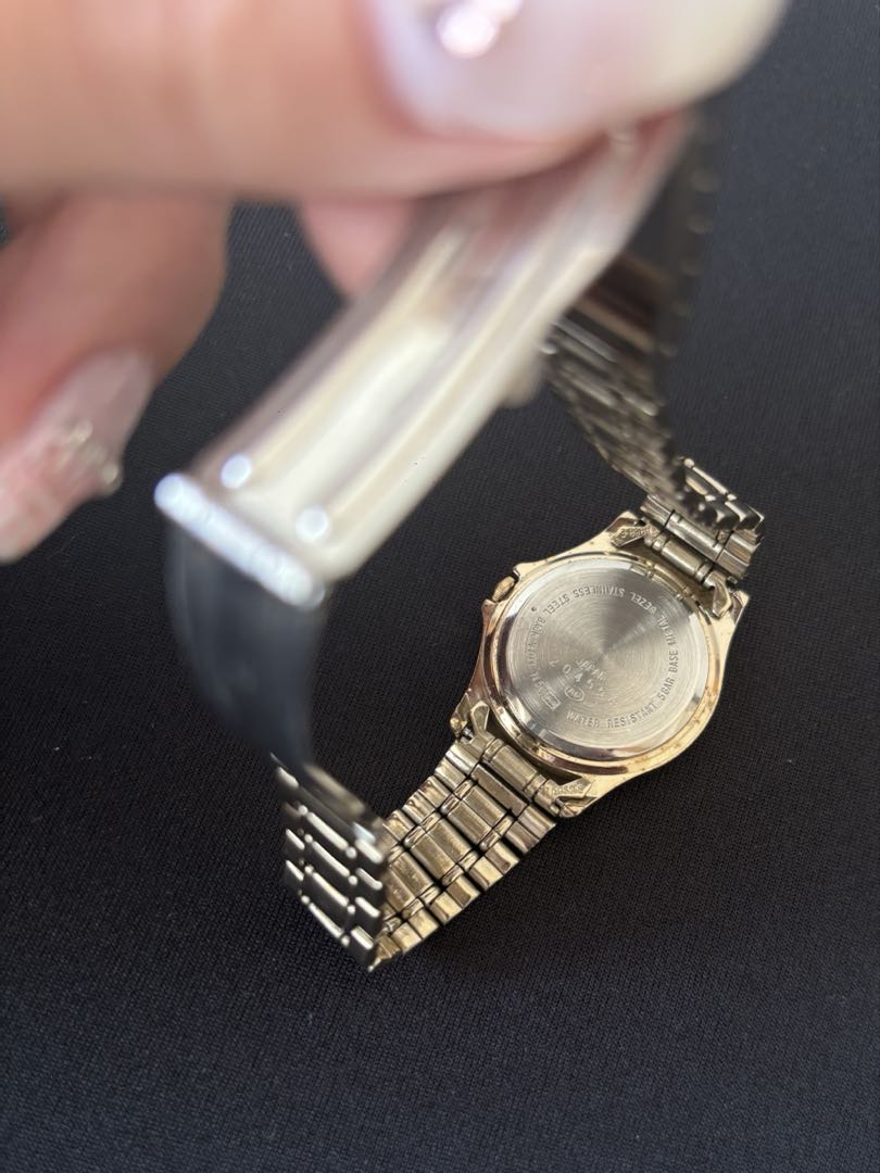 Seiko Alba Carib V701-1L50 Analog Quartz Women