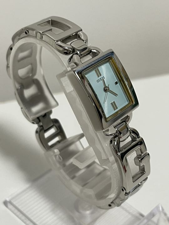 Guess Analog Quartz Women