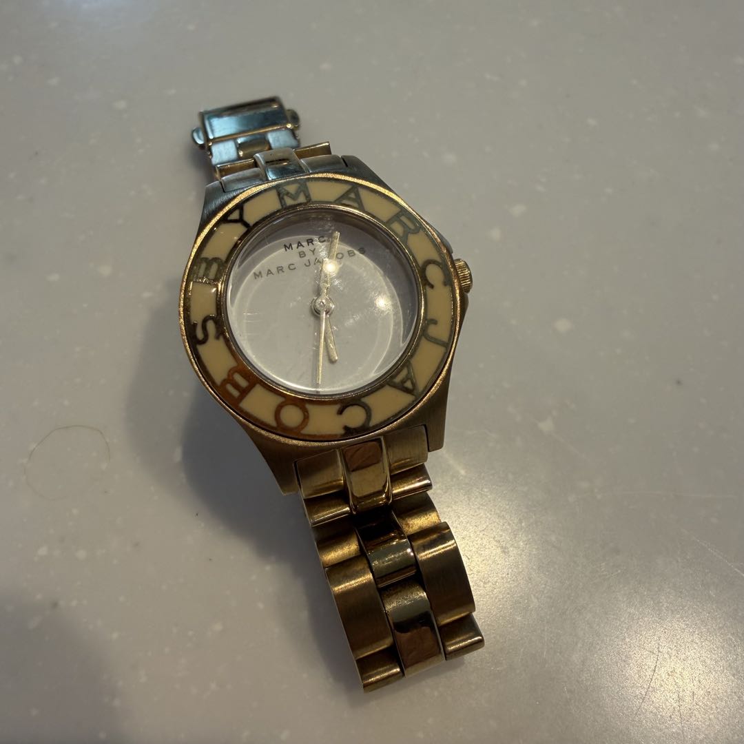 Analog Quartz Women