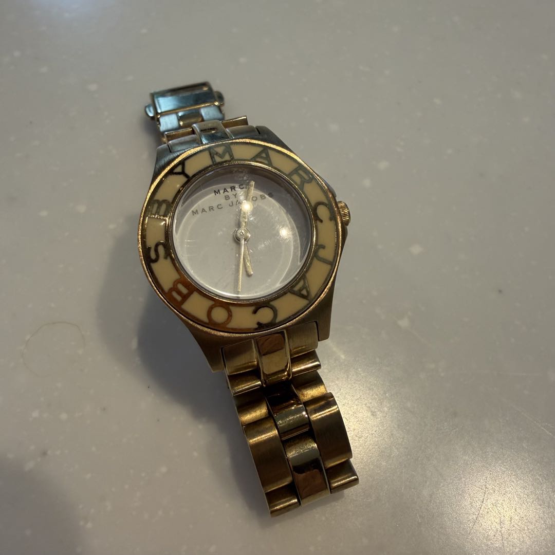 Analog Quartz Women