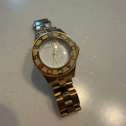 Analog Quartz Women