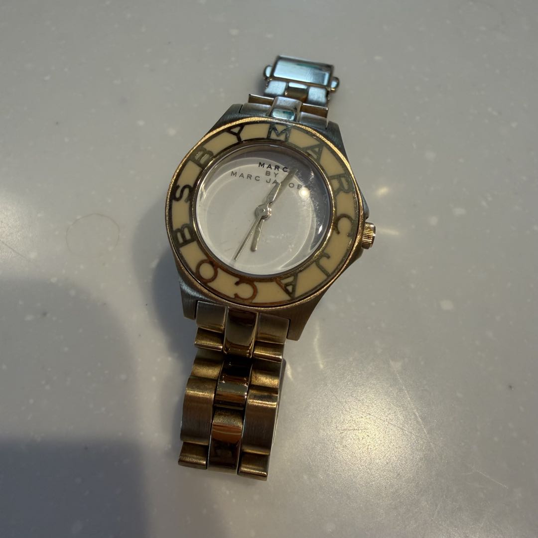 Analog Quartz Women