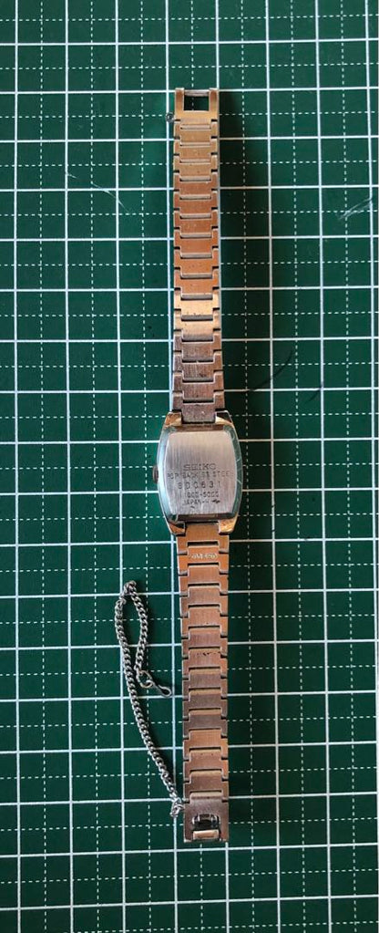 Seiko Analog Quartz Women