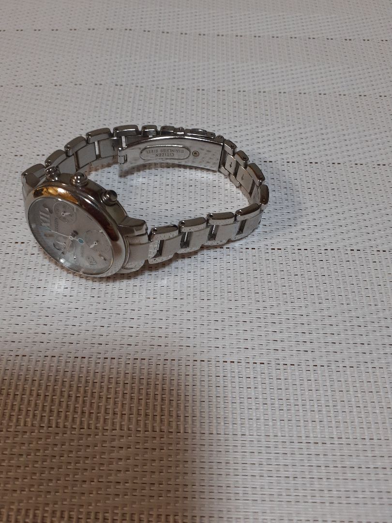 Citizen wicca Analog Solar Women