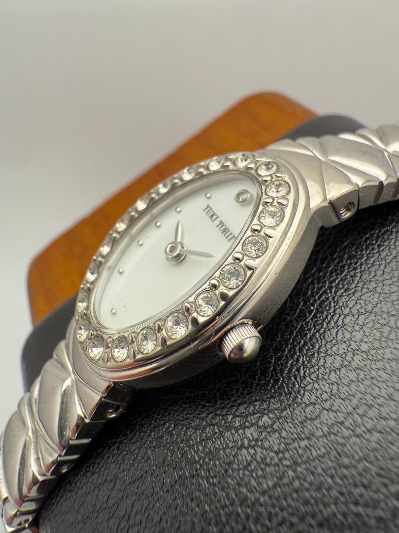 Yuki Torii Women's Jewelry Wristwatch 17mm Silver Tone Oval Case
