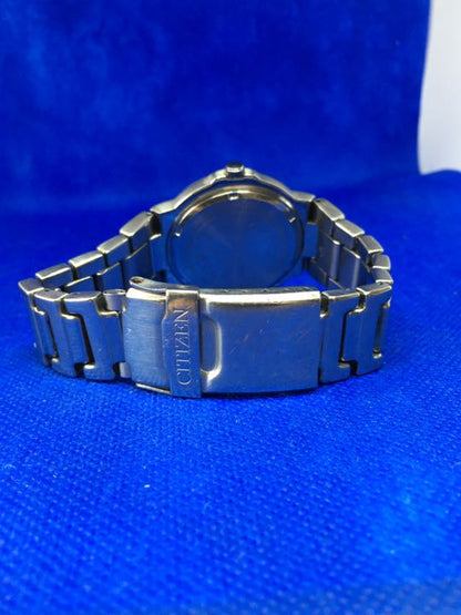 Citizen Eco-Drive E100-K17857 Analog Solar Men