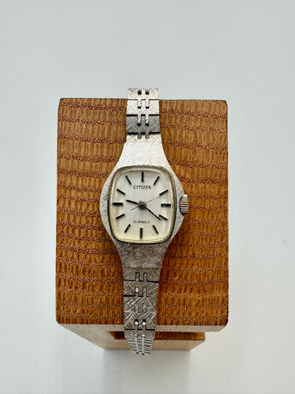 Citizen Vintage 4-681371 S Analog Mechanical (Manual) Women 6800 21 Jewels Wgp Manual Ladies Watch