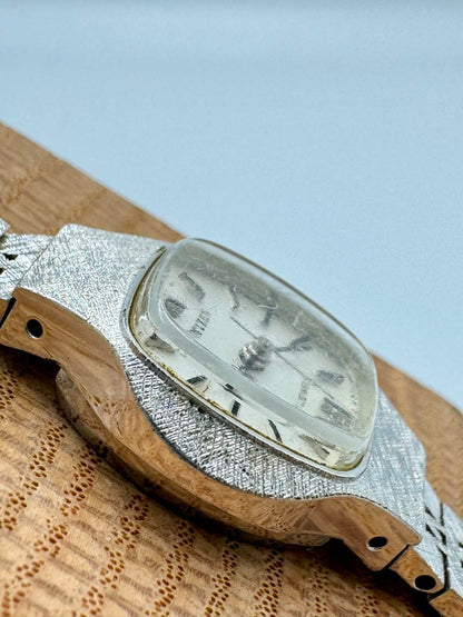 Citizen Vintage 4-681371 S Analog Mechanical (Manual) Women 6800 21 Jewels Wgp Manual Ladies Watch