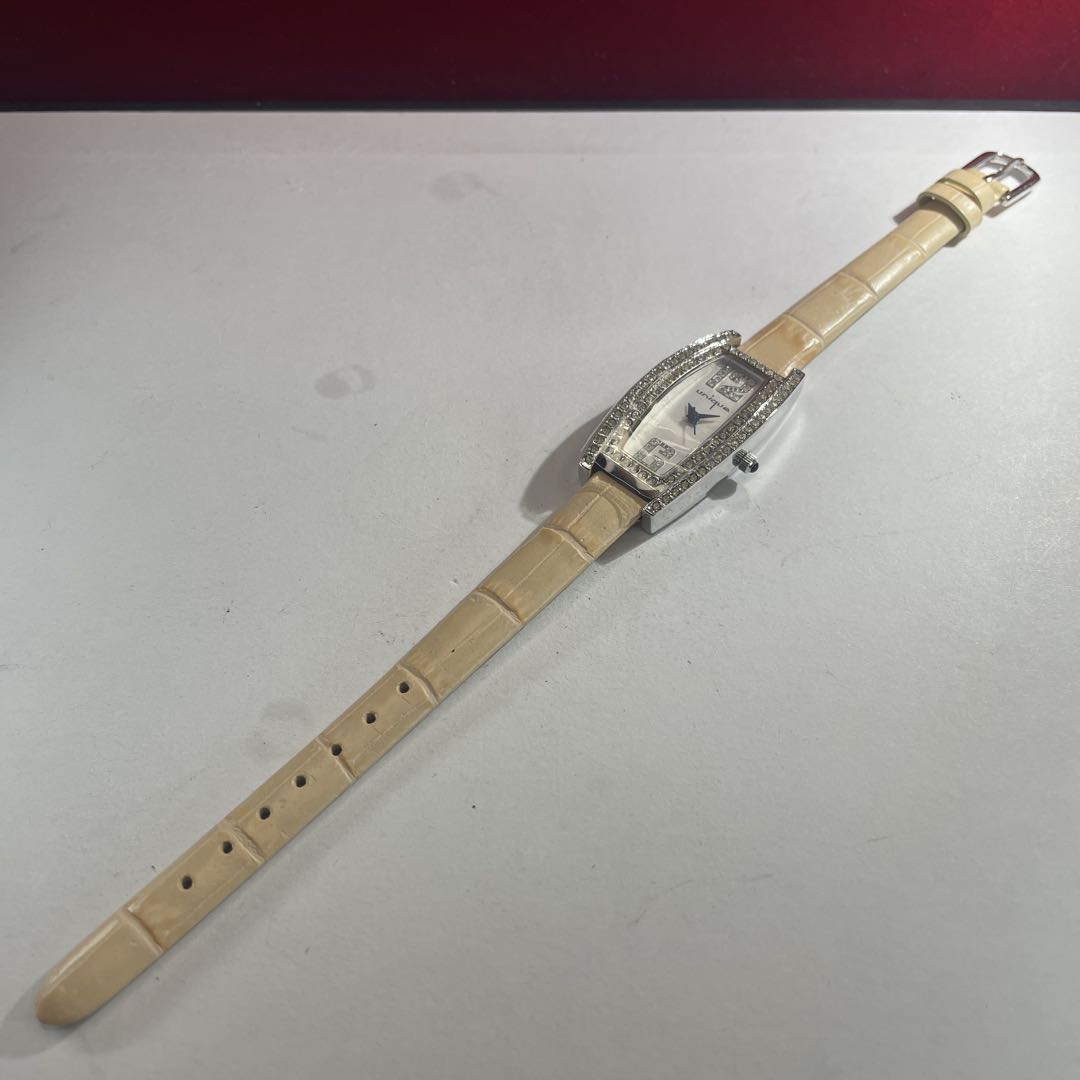 Unique Analog Quartz Women Watch Japanese Movement Battery Replaced Unused