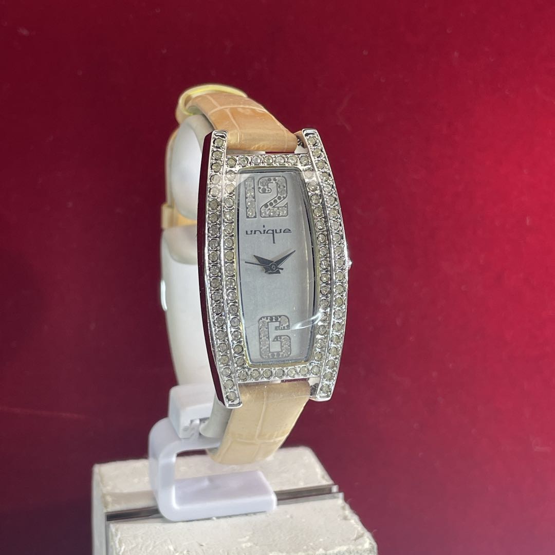 Unique Analog Quartz Women Watch Japanese Movement Battery Replaced Unused