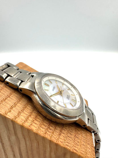 Seiko Selection V181-0AA0 Analog Quartz Women Solar Titanium Vintage Mother Of Pearl Junk Women'S Watch Japan