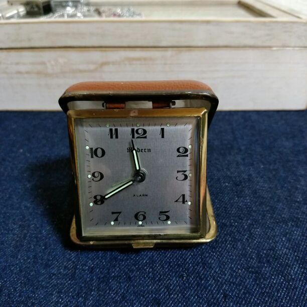 HELBROS Analog Mechanical (Manual) Women