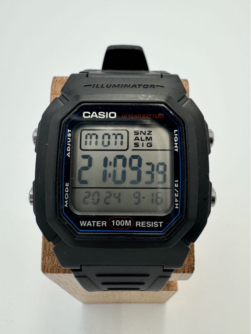 Casio W-800H 3224 Digital Quartz Unisex Adults Illuminator Wristwatch 100M Water Resistant