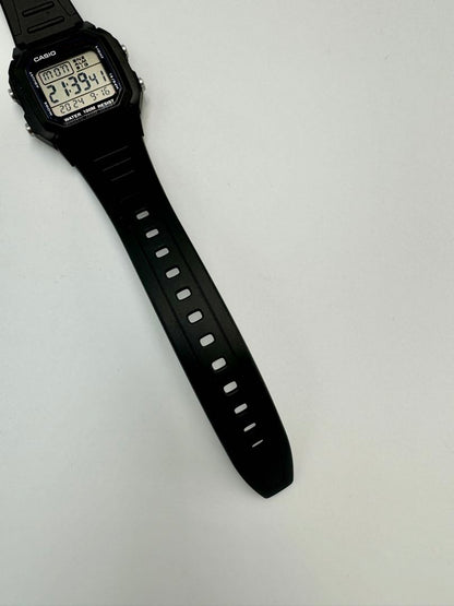 Casio W-800H 3224 Digital Quartz Unisex Adults Illuminator Wristwatch 100M Water Resistant