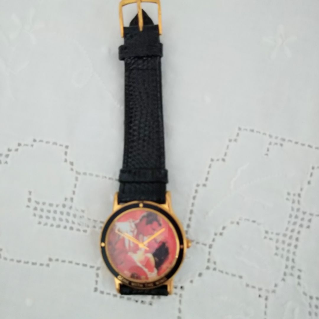 Gone With The Wind Analog Quartz Women