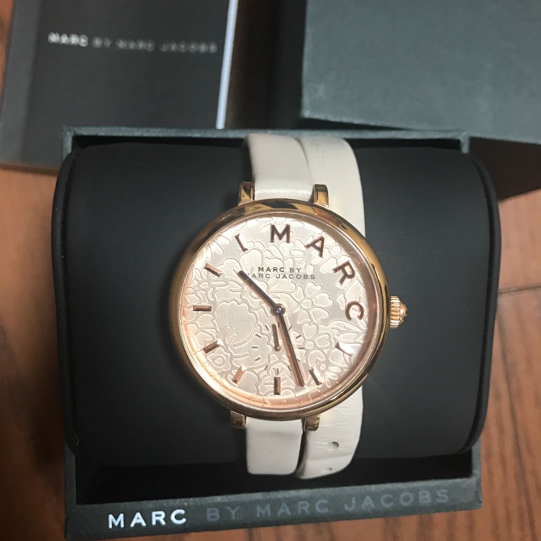 Marc by Jacobs Analog Quartz Women
