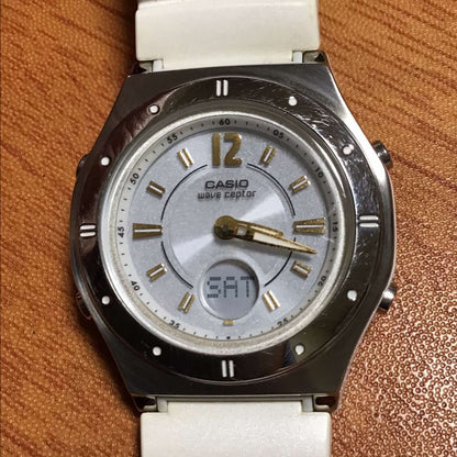 Casio Wave Ceptor Digital-Analog Solar Men