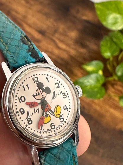 Seiko Alba Disney Analog Quartz Women Rare Retro Mickey Watch
