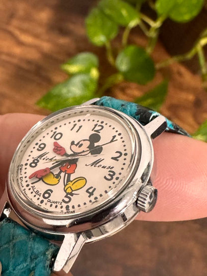 Seiko Alba Disney Analog Quartz Women Rare Retro Mickey Watch