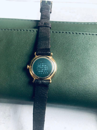 Seiko 2G38-0030 Analog Quartz Women