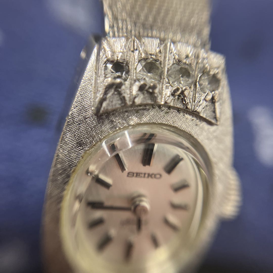 Seiko 1140-7060 Analog Mechanical (Manual) Women