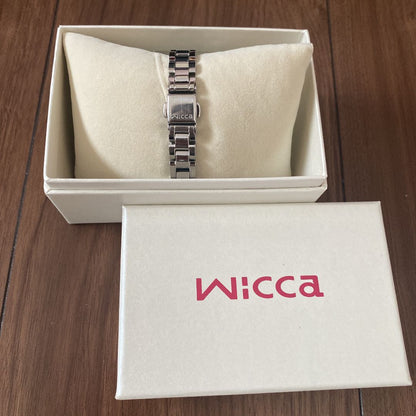 Citizen wicca Analog Solar Women