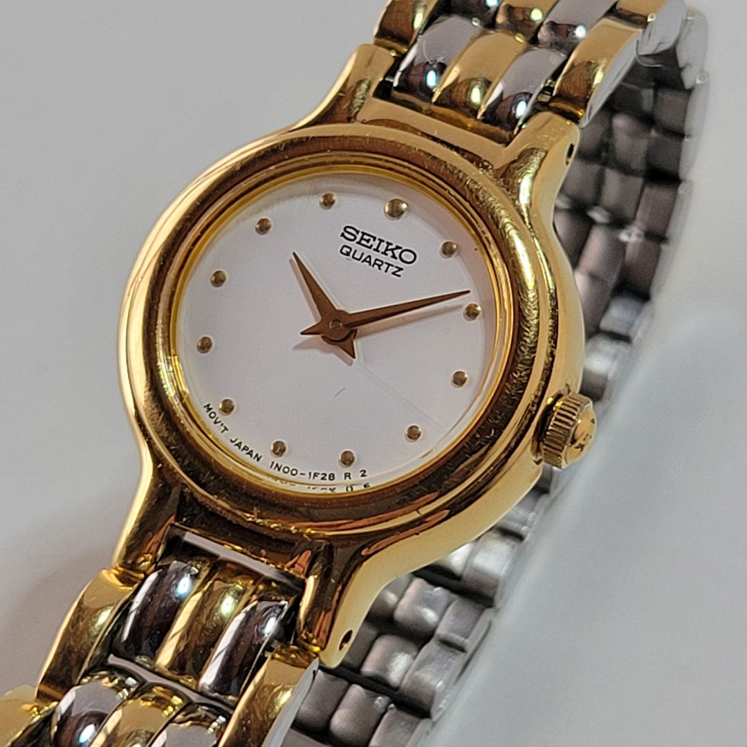 Seiko Analog Quartz Women