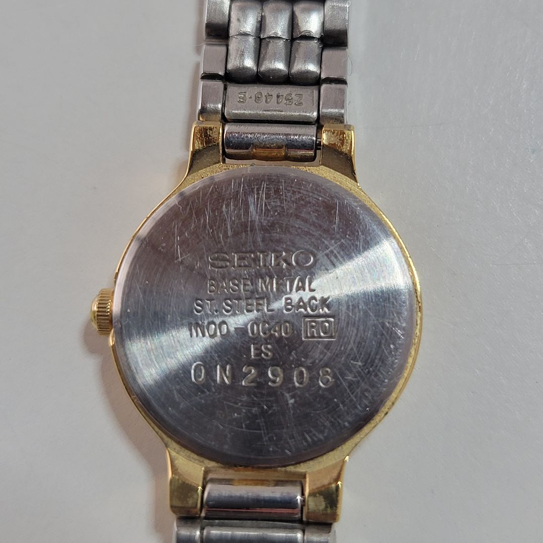 Seiko Analog Quartz Women
