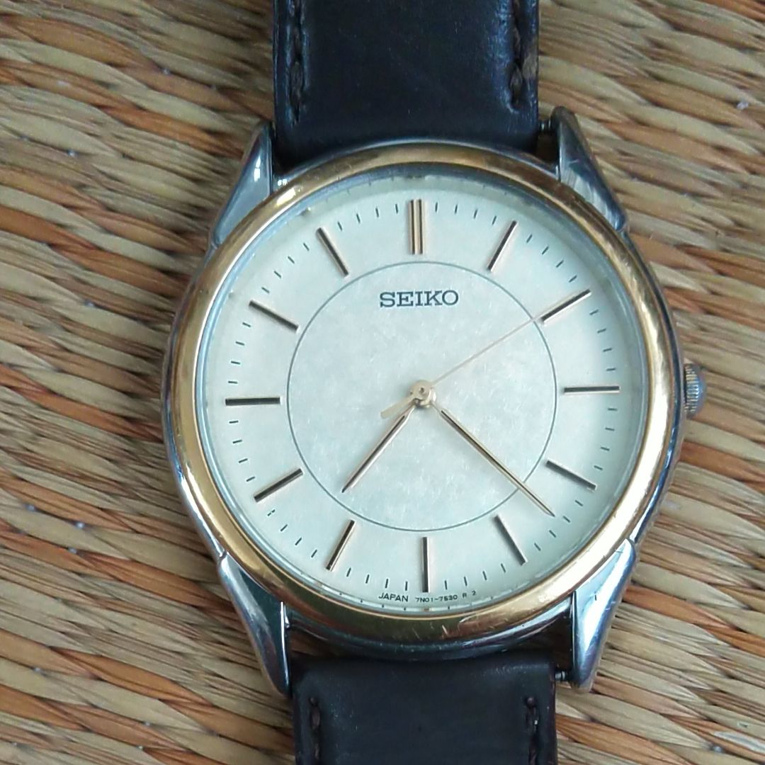 Seiko 7N01-7140 Analog Quartz Men