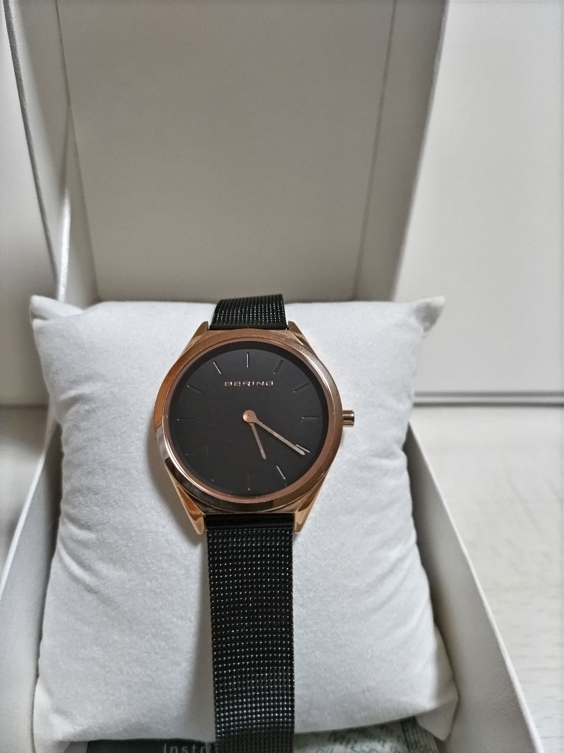 Analog Quartz Women
