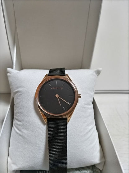 Analog Quartz Women