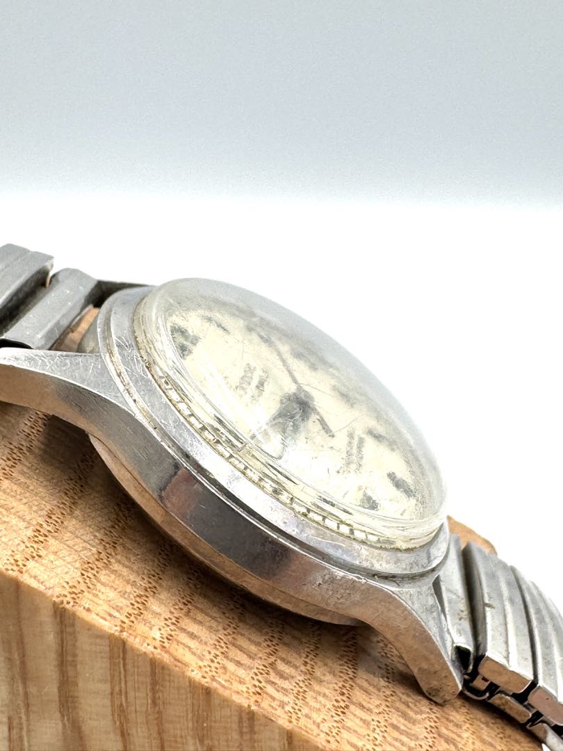 Geneve Analog Mechanical (Manual) Women 17 Jewels Manual Winding Watch For Parts