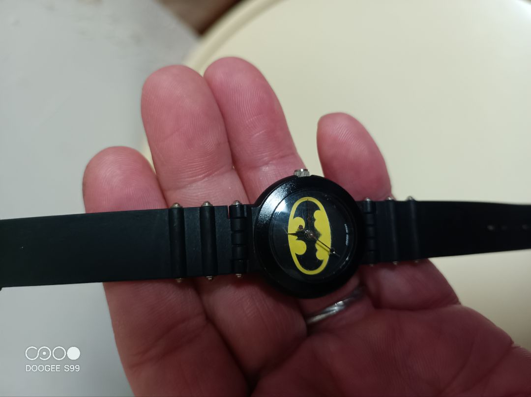 Batman Analog Quartz Women