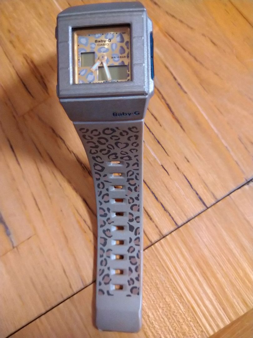 Casio Leopard BGA-200 Analog Quartz Women