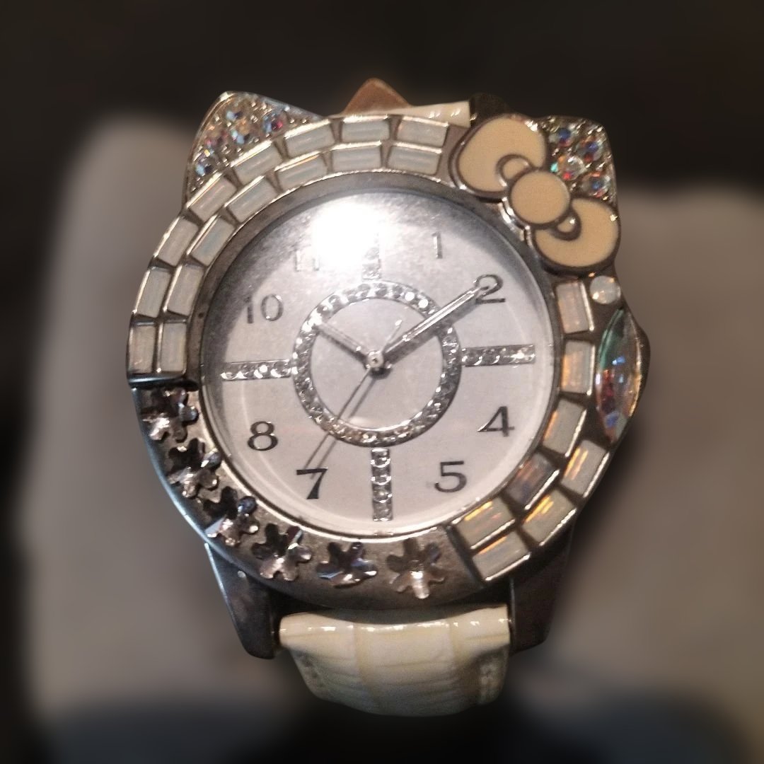 Hello Kitty Analog Quartz Women