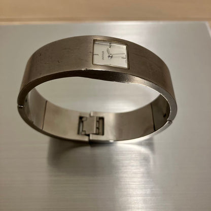 Untitled Analog Quartz Women