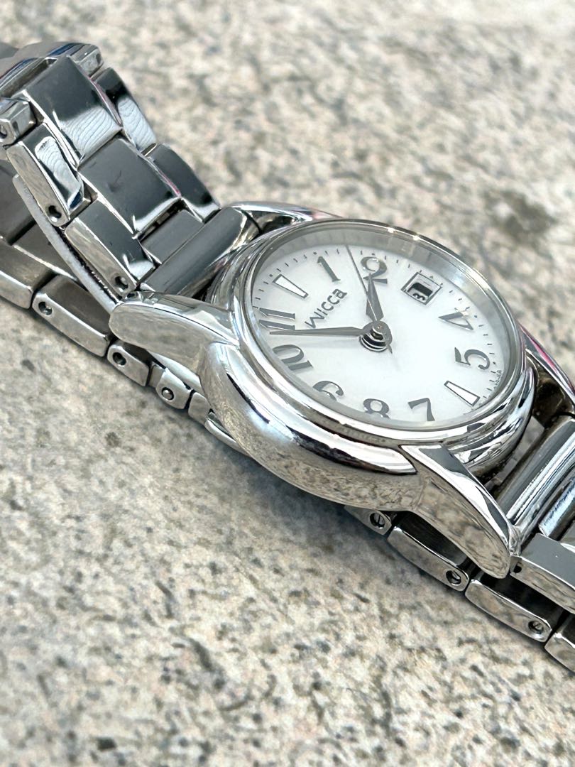Citizen wicca E011-SO76986 Analog Solar Women