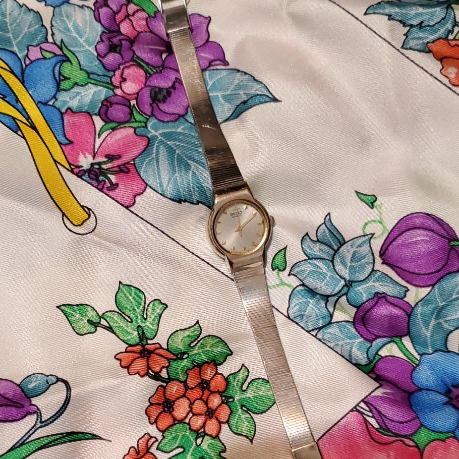 Seiko Analog Quartz Women