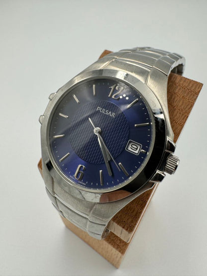 Pulsar Analog Quartz Men Watch Excellent Condition