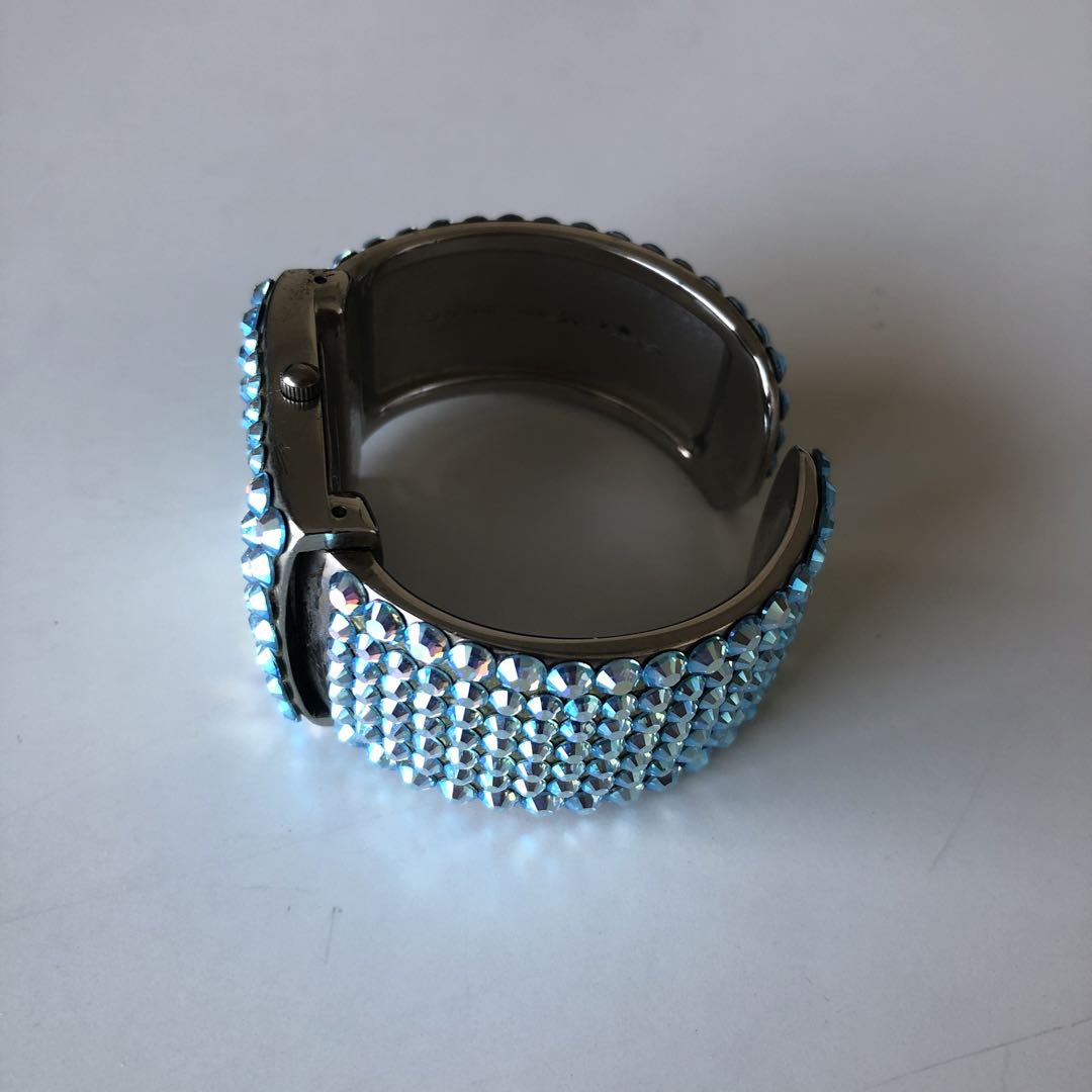 Jimmy Crystal New York Analog Quartz Women