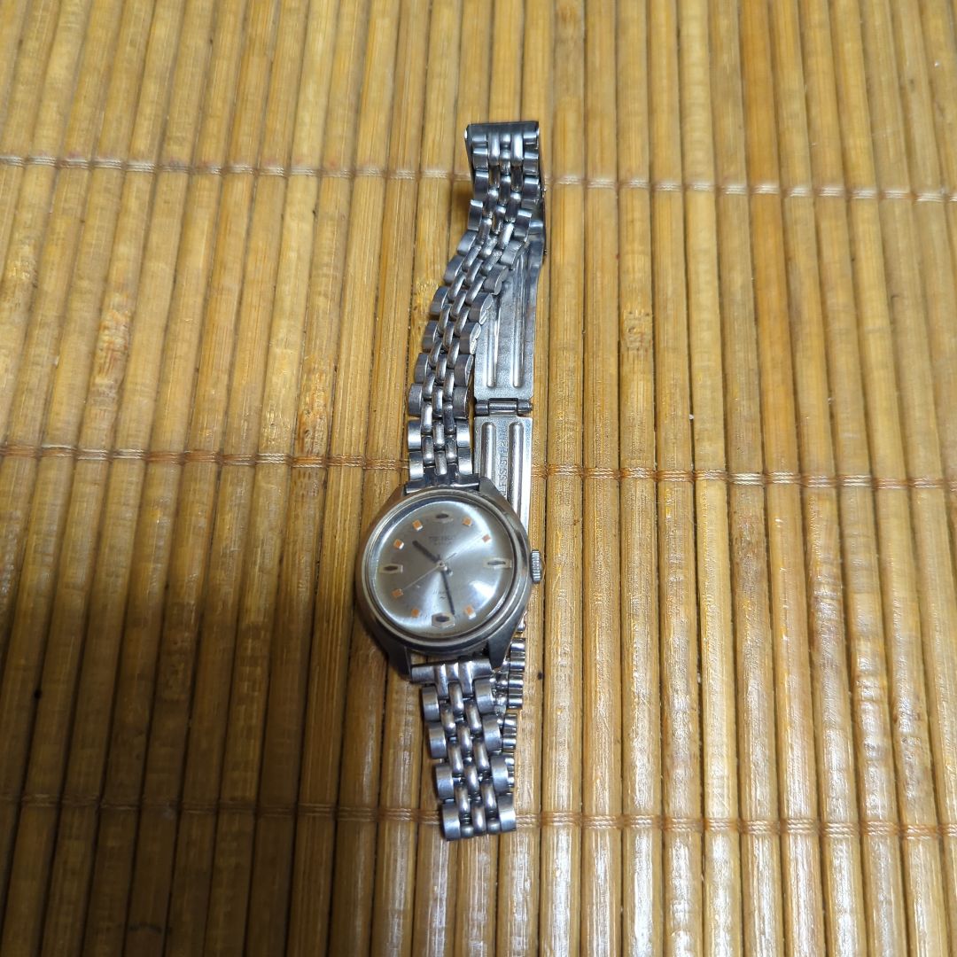 Seiko Analog Mechanical (Manual) Women