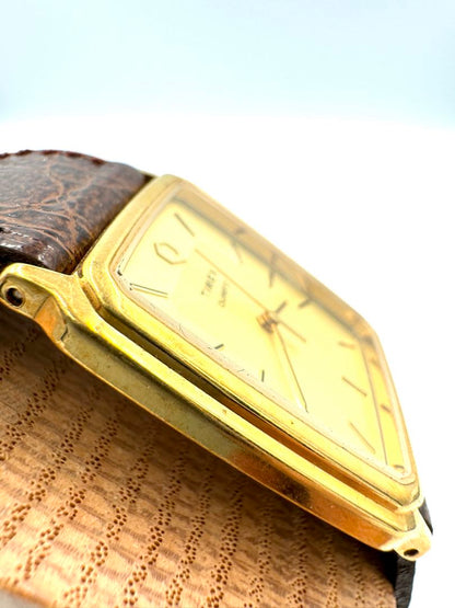 TIMEX Q Quartz Watch FOR PARTS