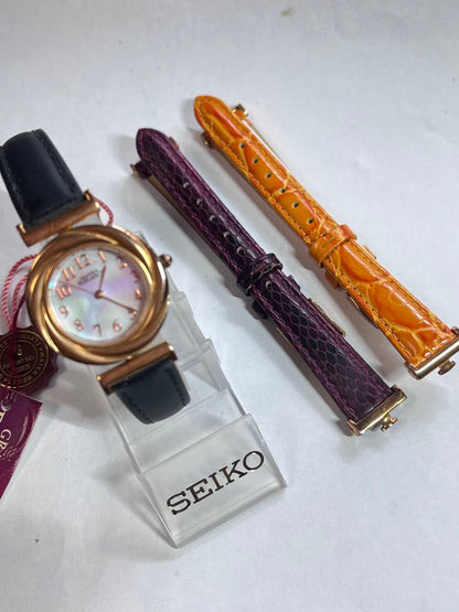 GRANDEUR ELEGANCE Analog Quartz Women Grandeur