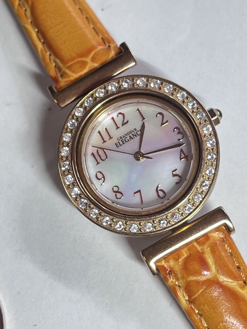 GRANDEUR ELEGANCE Analog Quartz Women Grandeur